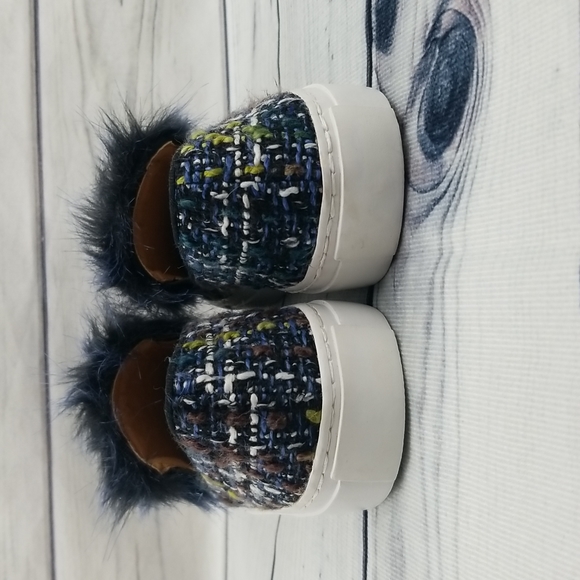 Bettye Muller Women's •Nikki• Faux Fur Boucle Slip-On Sneaker 6.5 - Picture 4 of 9